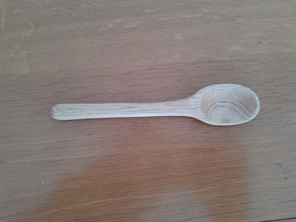 Cuillère de table en châtaignier